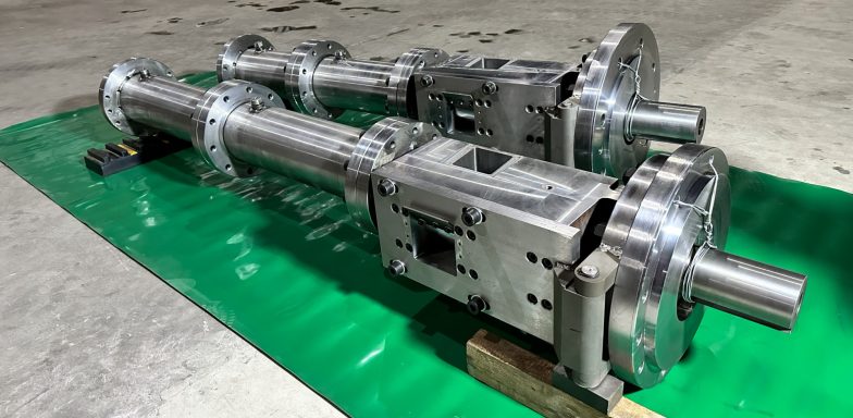 Rubber Extruder Assembly with Roller Feed Section